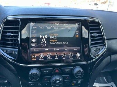 2021 Jeep Grand Cherokee Laredo X 4x4