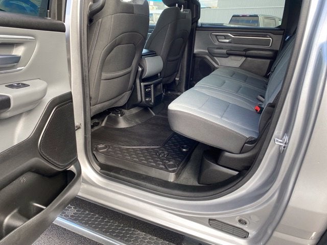 2022 RAM 1500 Big Horn Crew Cab 4x4 5'7" Box