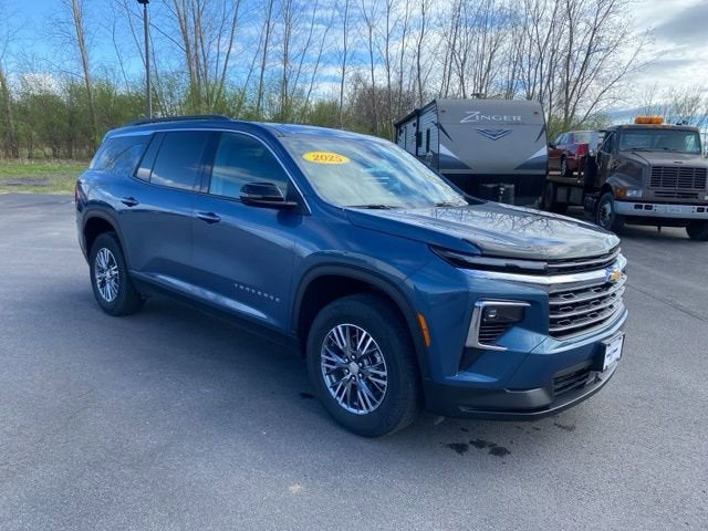 2025 Chevrolet Traverse FWD LT's photo