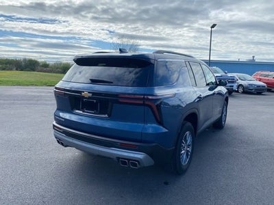 2025 Chevrolet Traverse LT