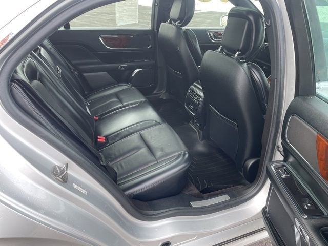 2017 Lincoln Continental Select