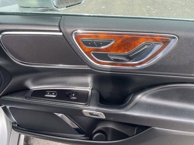 2017 Lincoln Continental Select