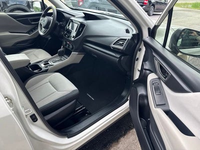 2023 Subaru Forester Base