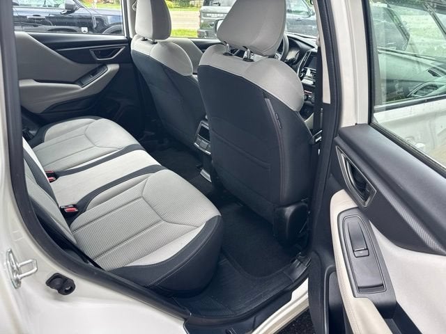 2023 Subaru Forester Base
