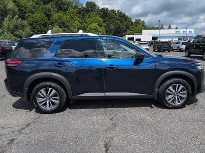 2024 Nissan Pathfinder SL 4WD