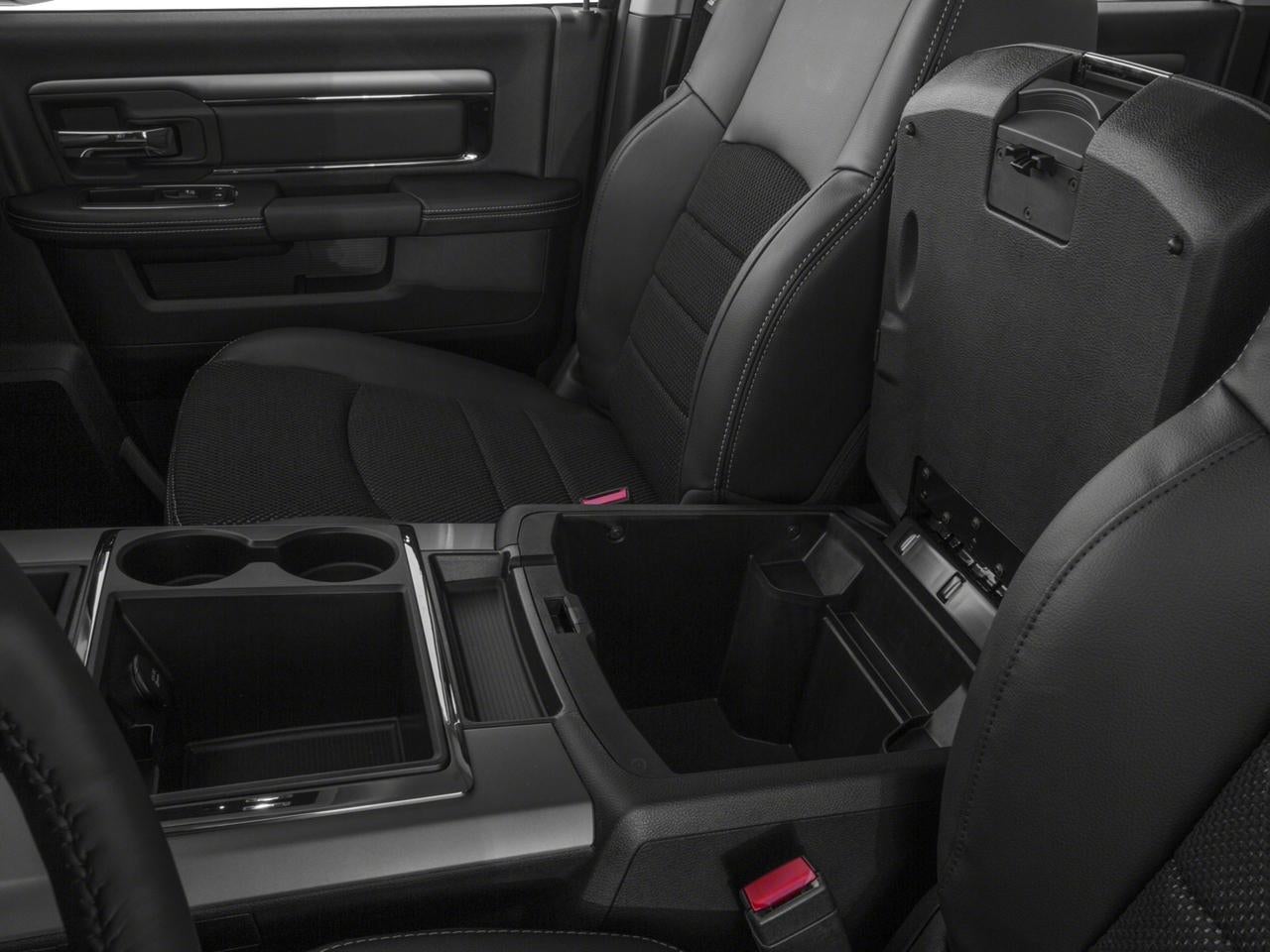 2016 RAM 1500 4WD Crew Cab 5.7 Ft Box Sport