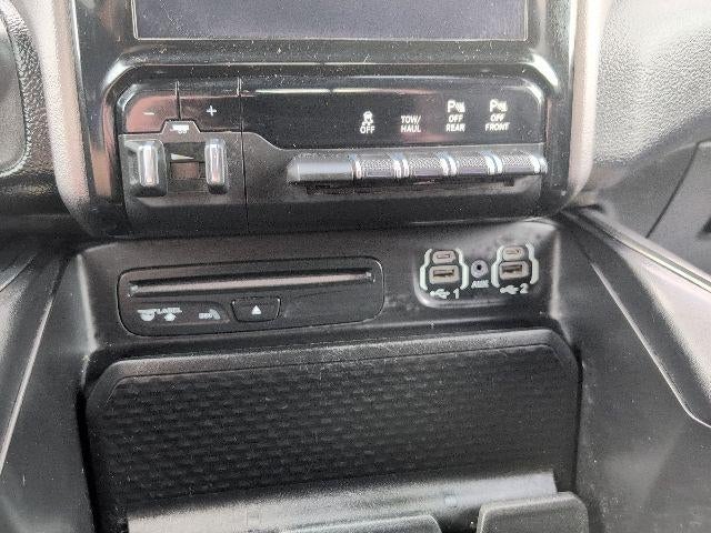 2019 RAM 1500 Rebel 4x4 Crew Cab 5'7" Box