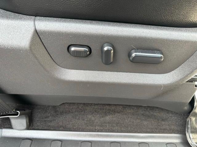 2016 Ford Super Duty F-250 SRW 4WD Crew Cab 6-3/4 Ft Box Lariat