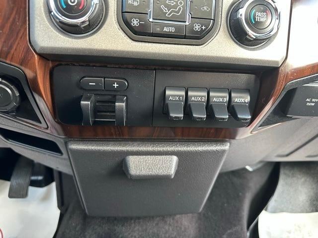 2016 Ford Super Duty F-250 SRW 4WD Crew Cab 6-3/4 Ft Box Lariat