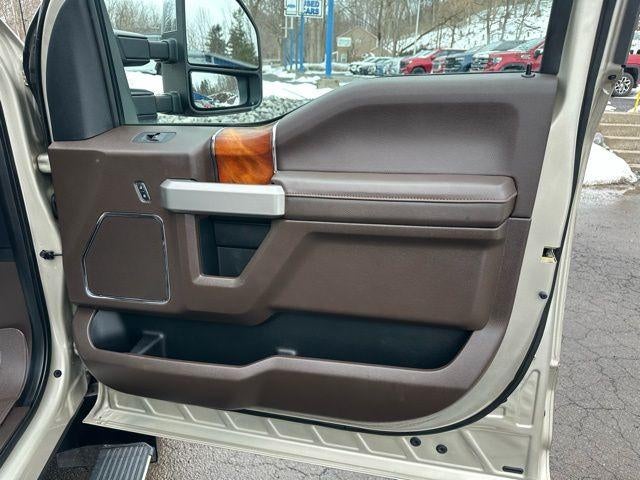 2017 Ford Super Duty F-350 SRW King Ranch 4WD Crew Cab 6.75' Box