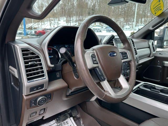 2017 Ford Super Duty F-350 SRW King Ranch 4WD Crew Cab 6.75' Box