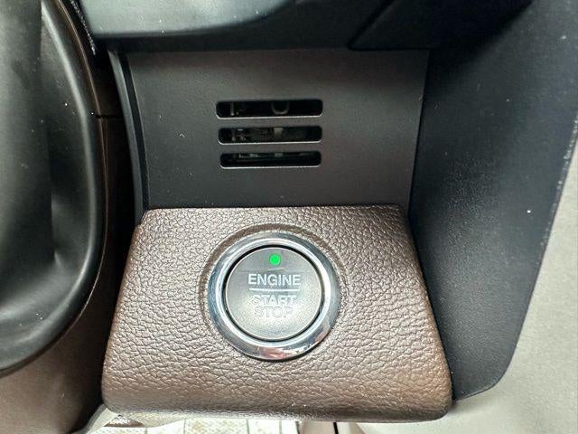 2017 Ford Super Duty F-350 SRW King Ranch 4WD Crew Cab 6.75' Box