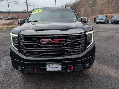 2022 GMC Sierra 1500 Crew Cab Short Box 4-Wheel Drive AT4