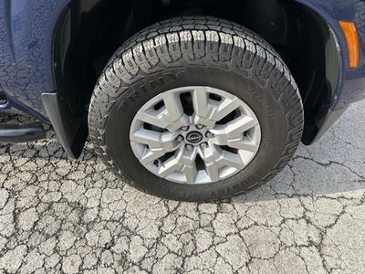 2022 Nissan Frontier Crew Cab 4x4 SV Auto