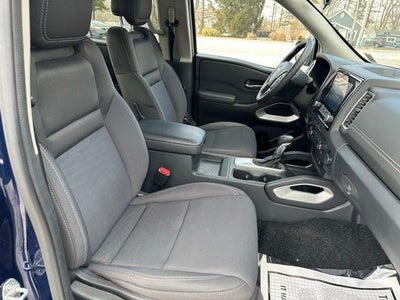 2022 Nissan Frontier Crew Cab 4x4 SV Auto