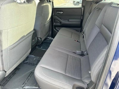 2022 Nissan Frontier Crew Cab 4x4 SV Auto