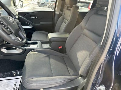 2022 Nissan Frontier Crew Cab 4x4 SV Auto