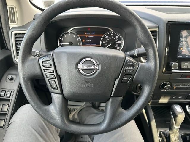 2022 Nissan Frontier Crew Cab 4x4 SV Auto