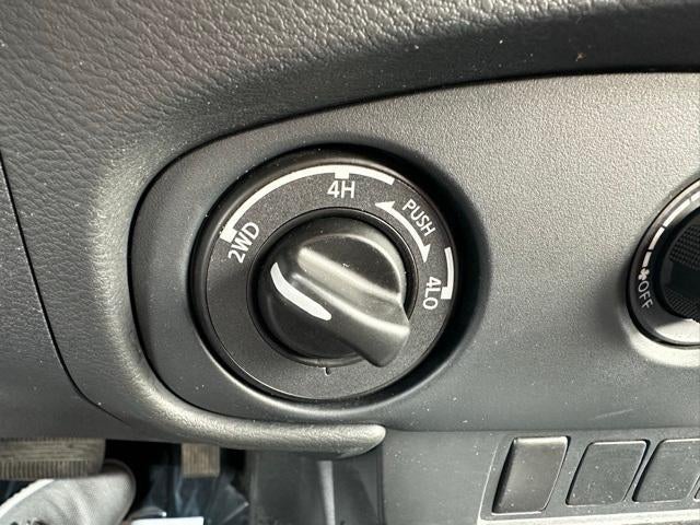 2022 Nissan Frontier Crew Cab 4x4 SV Auto