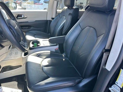 2024 Chrysler Pacifica Touring L FWD