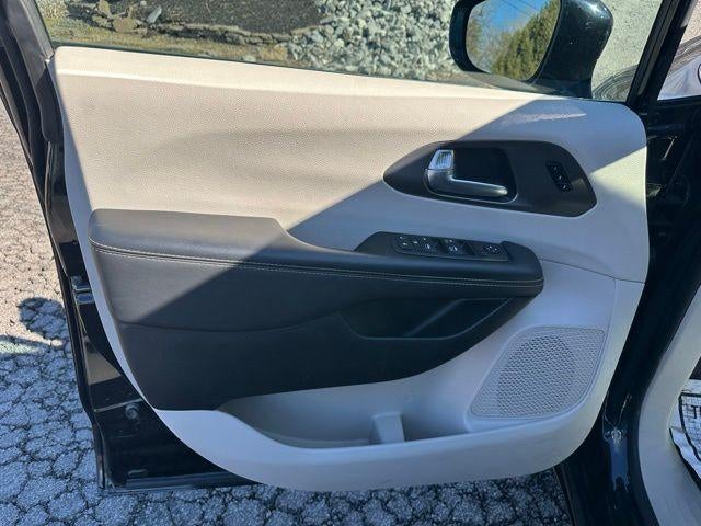 2024 Chrysler Pacifica Touring L FWD