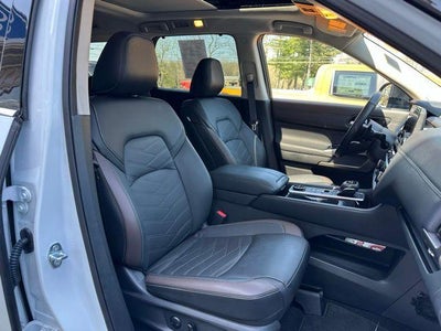 2025 Nissan Pathfinder Platinum 4WD