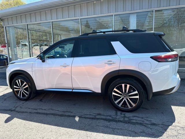 2025 Nissan Pathfinder Platinum 4WD