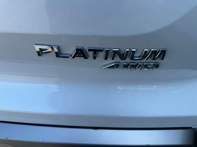 2025 Nissan Pathfinder Platinum 4WD