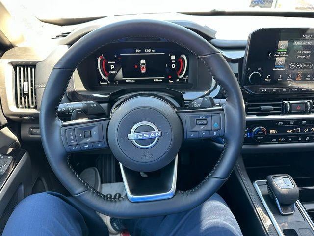 2025 Nissan Pathfinder Platinum 4WD