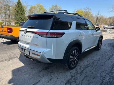 2025 Nissan Pathfinder Platinum 4WD