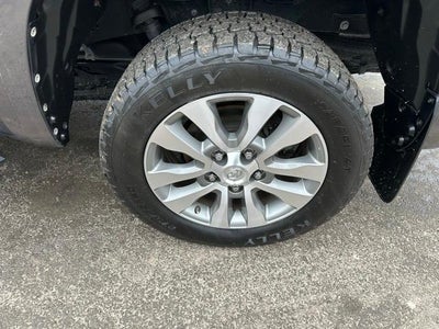 2017 Toyota Tundra 4WD 4WD Limited CrewMax 5.5' Bed 5.7L FFV (SE)