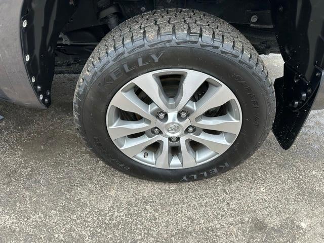2017 Toyota Tundra 4WD 4WD Limited CrewMax 5.5' Bed 5.7L FFV (SE)