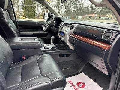 2017 Toyota Tundra 4WD 4WD Limited CrewMax 5.5' Bed 5.7L FFV (SE)