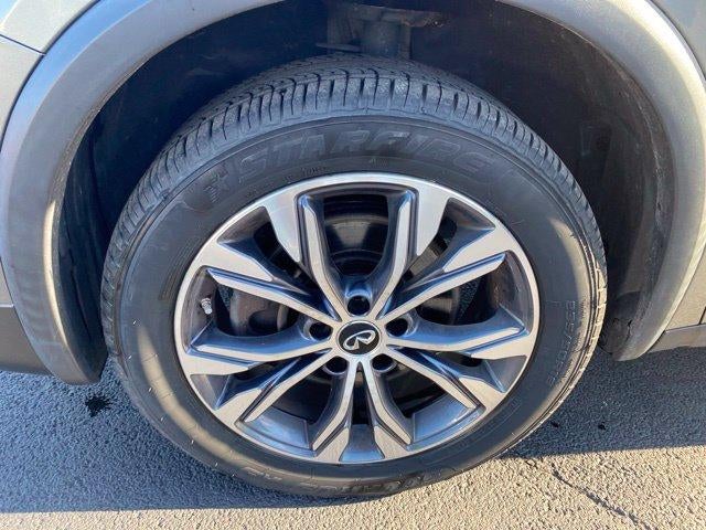 2018 INFINITI QX30 Premium AWD