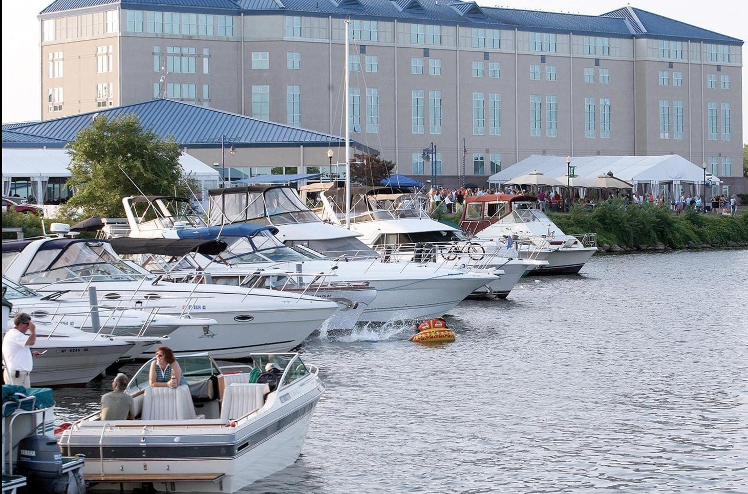 Ramada Geneva Lakefront